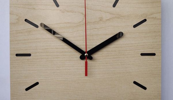 Özel Seri Minimalist Ahşap Kare Duvar Saati