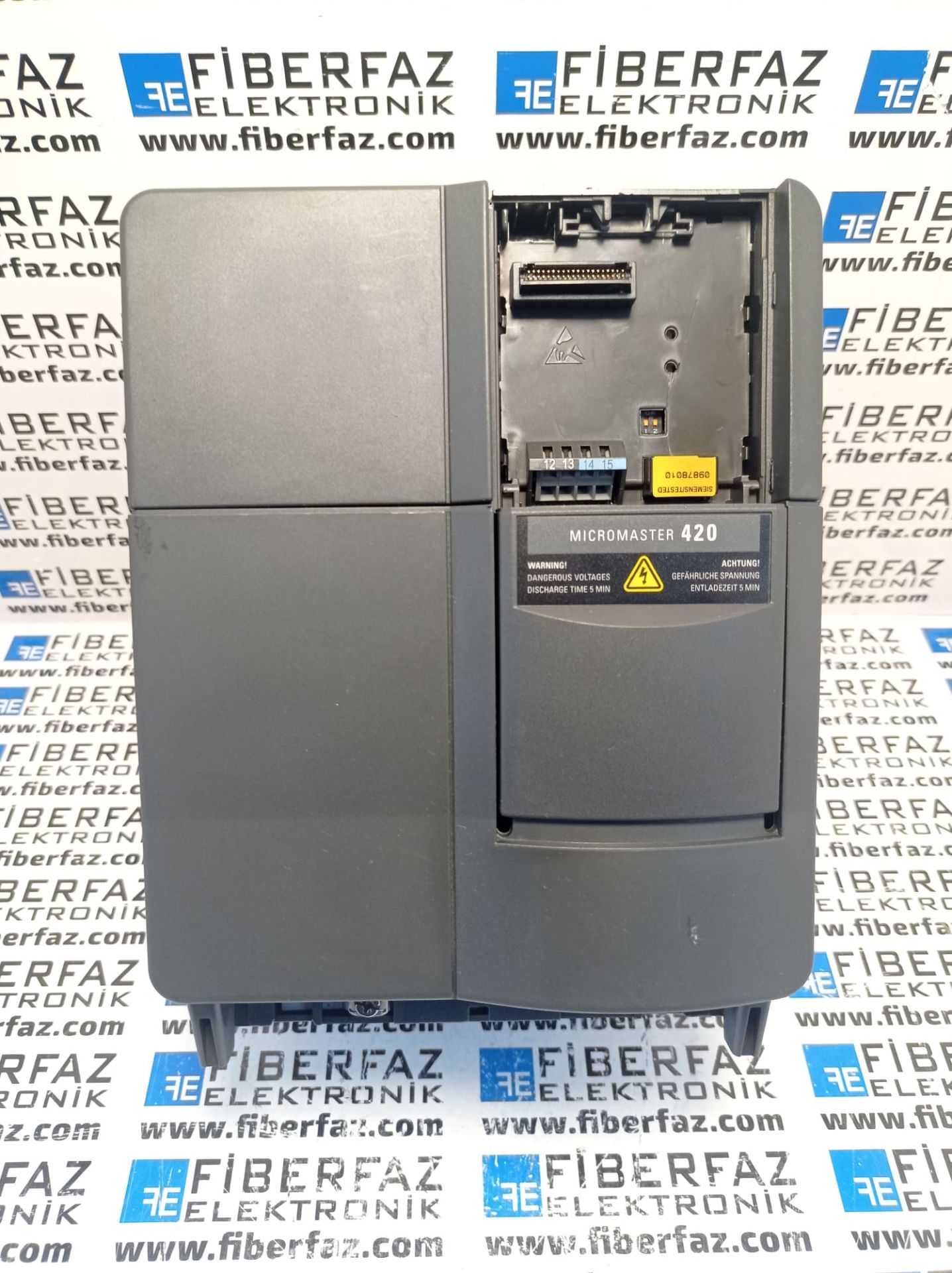 6SE6420-2AD25-5CA1 SIEMENS MICROMASTER 420 SURUCU ( 6SE6 420-2AD25-5CA1 )