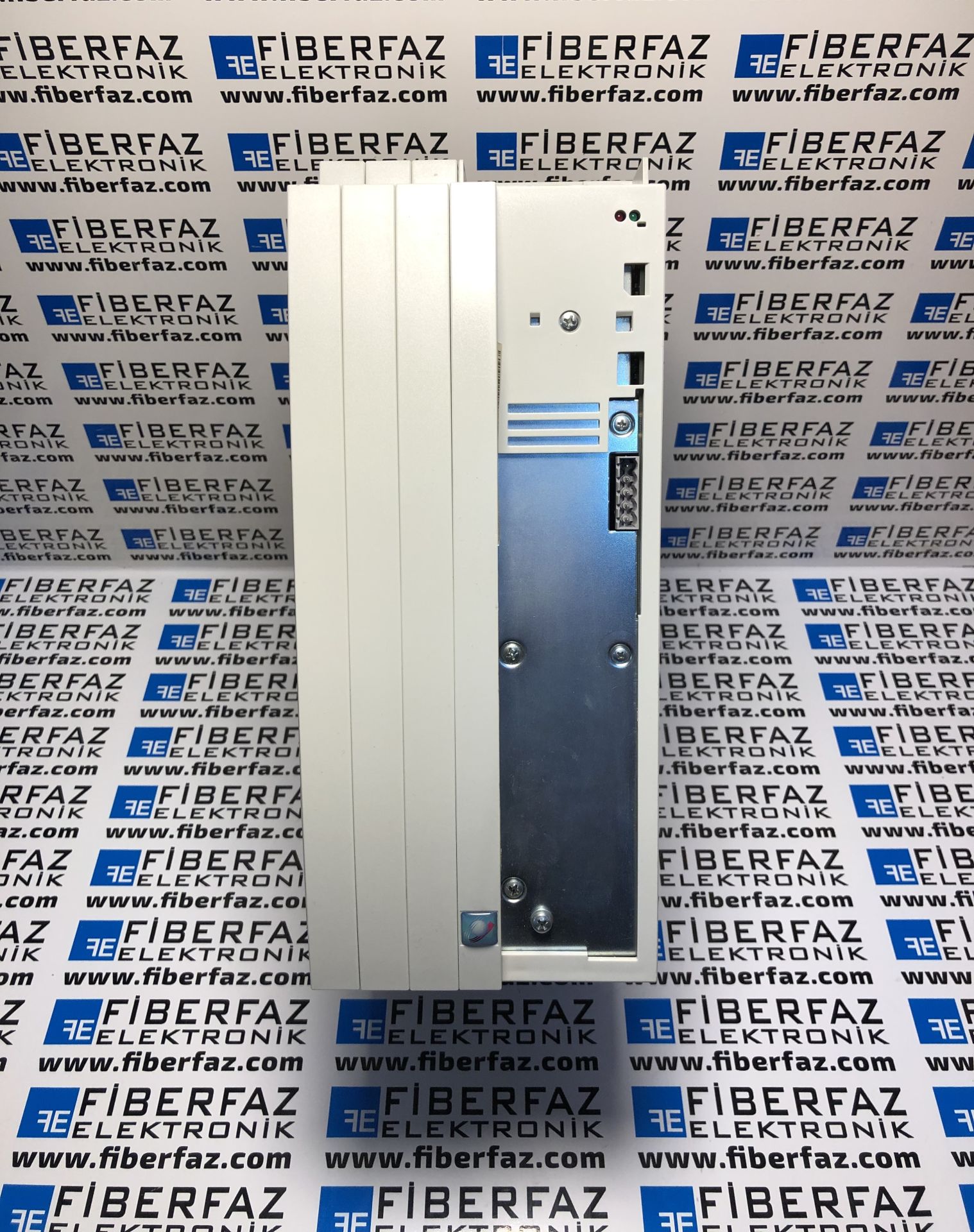 Lenze Sürücü EMB9342-E