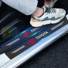 Toyota Logo Karbon Kapı Eşiği Oto Sticker Etiket Yapıştırma Çıkartma 4 Parça