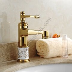 Gold Sıcak ve Soğuk Güverte Monteli Altın Retro Banyo Lavabo Bataryası