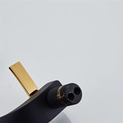 Mat Modern Siyah Gold Güverte Monteli Banyo Lavabo Musluğu Özel Tasarım Musluk Soğuk ve Sıcak