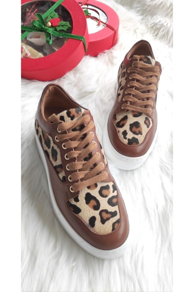 Kadın Hakiki Deri Leopar Detay Ayakkabı