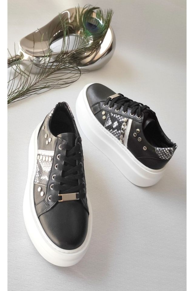 Kadın Zımba Detaylı Kalın Taban Hakiki Deri Ayakkabı