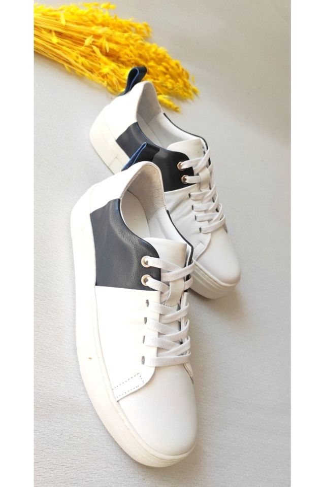 Kadın Lacivert Detay Beyaz Sneaker