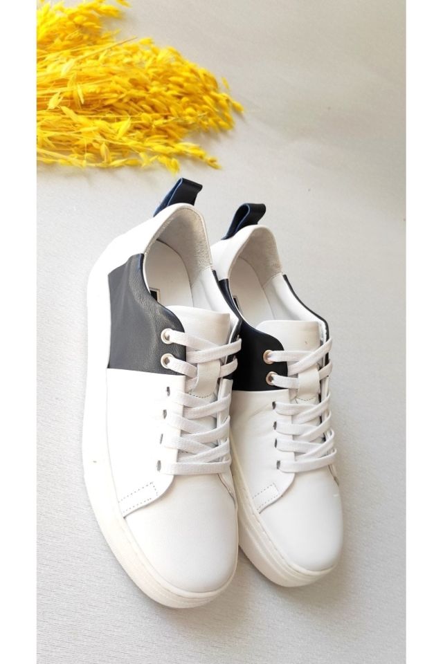 Kadın Lacivert Detay Beyaz Sneaker