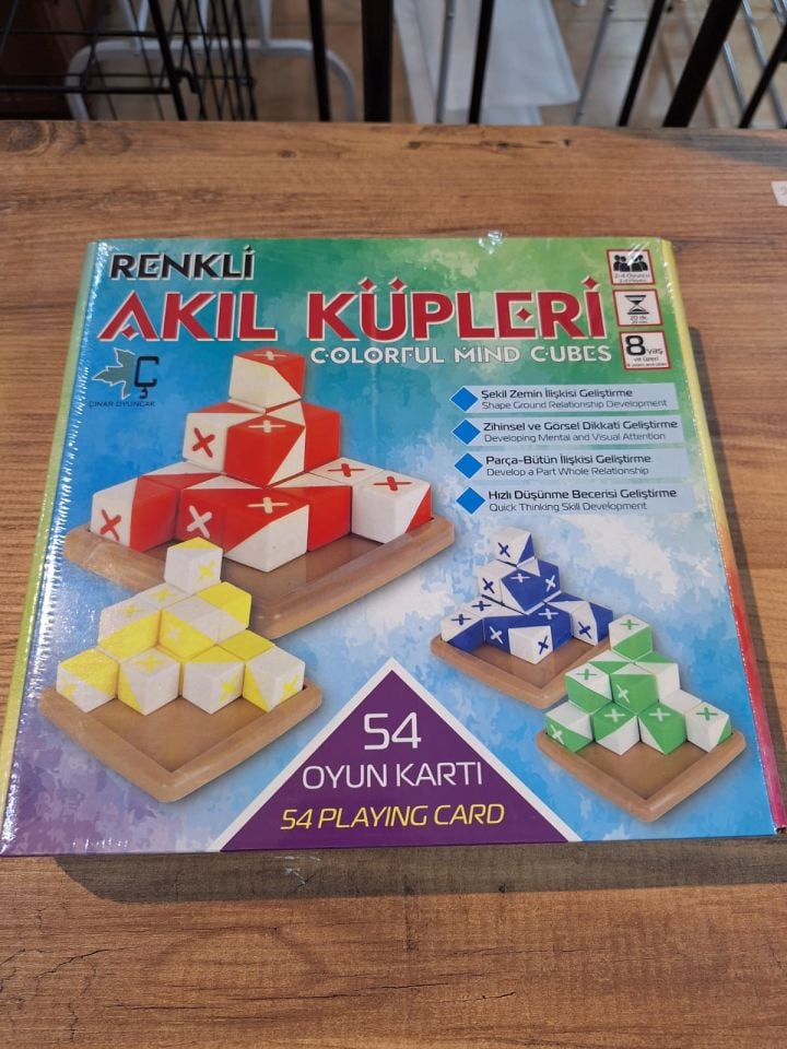 Renkli Akıl Küpleri