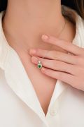 Gümüş Pırlanta Modeli Yeşil Zirkon Taşlı Kalp Kolye