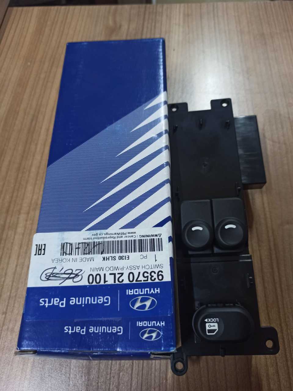 Hyundai İ30 Sol Cam Düğmesi İkili Orjinal (935702L100)