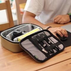NPO Comfy  Kablo, Makyaj, Lens, Mini Drone ve Aksesuar için Ayarlanabilir Çok Amaçlı Çanta-Yeşil