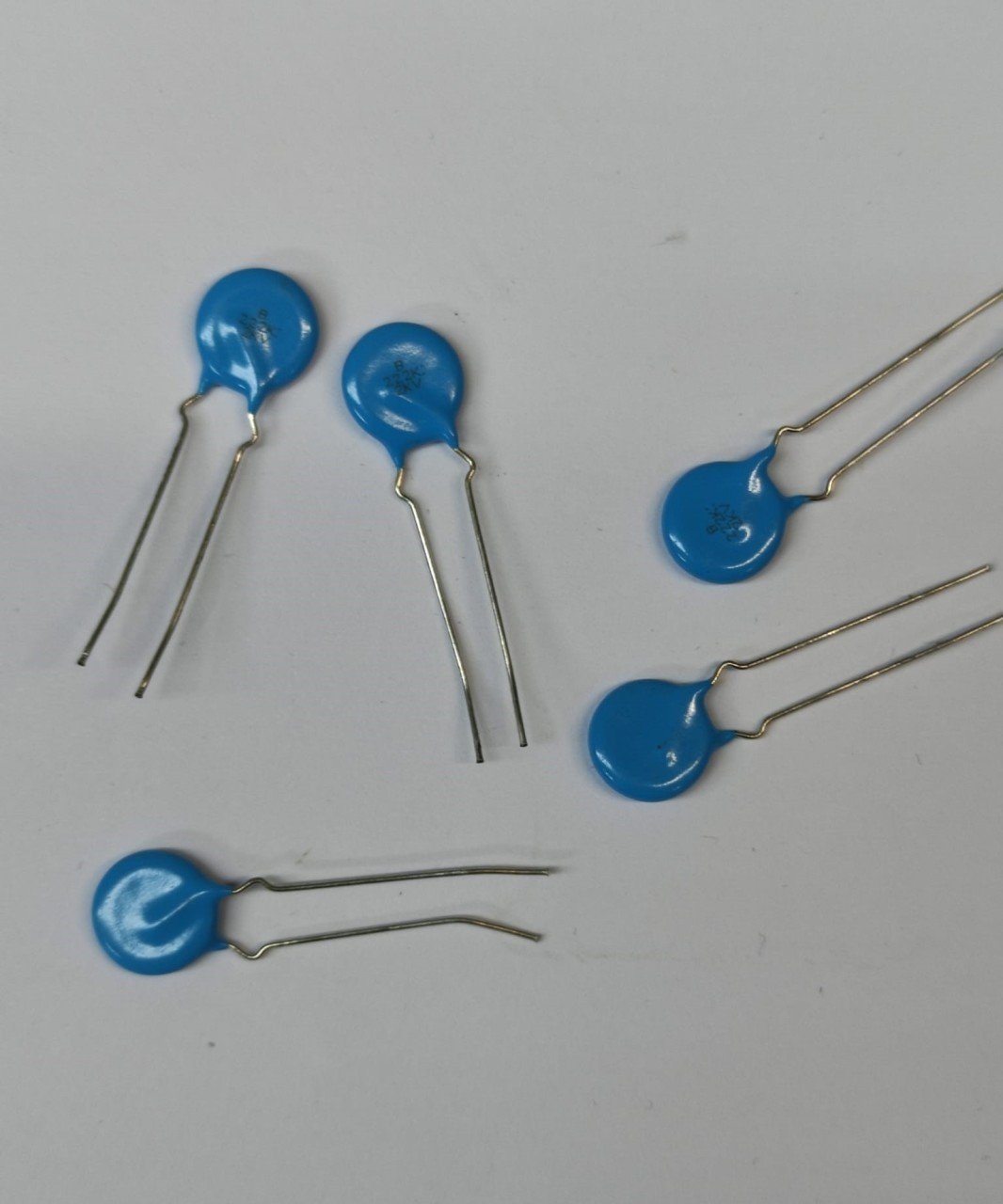 10 ADET - 2.2NF 2KV  - (222 2KV) CERAMIC CAPACITOR