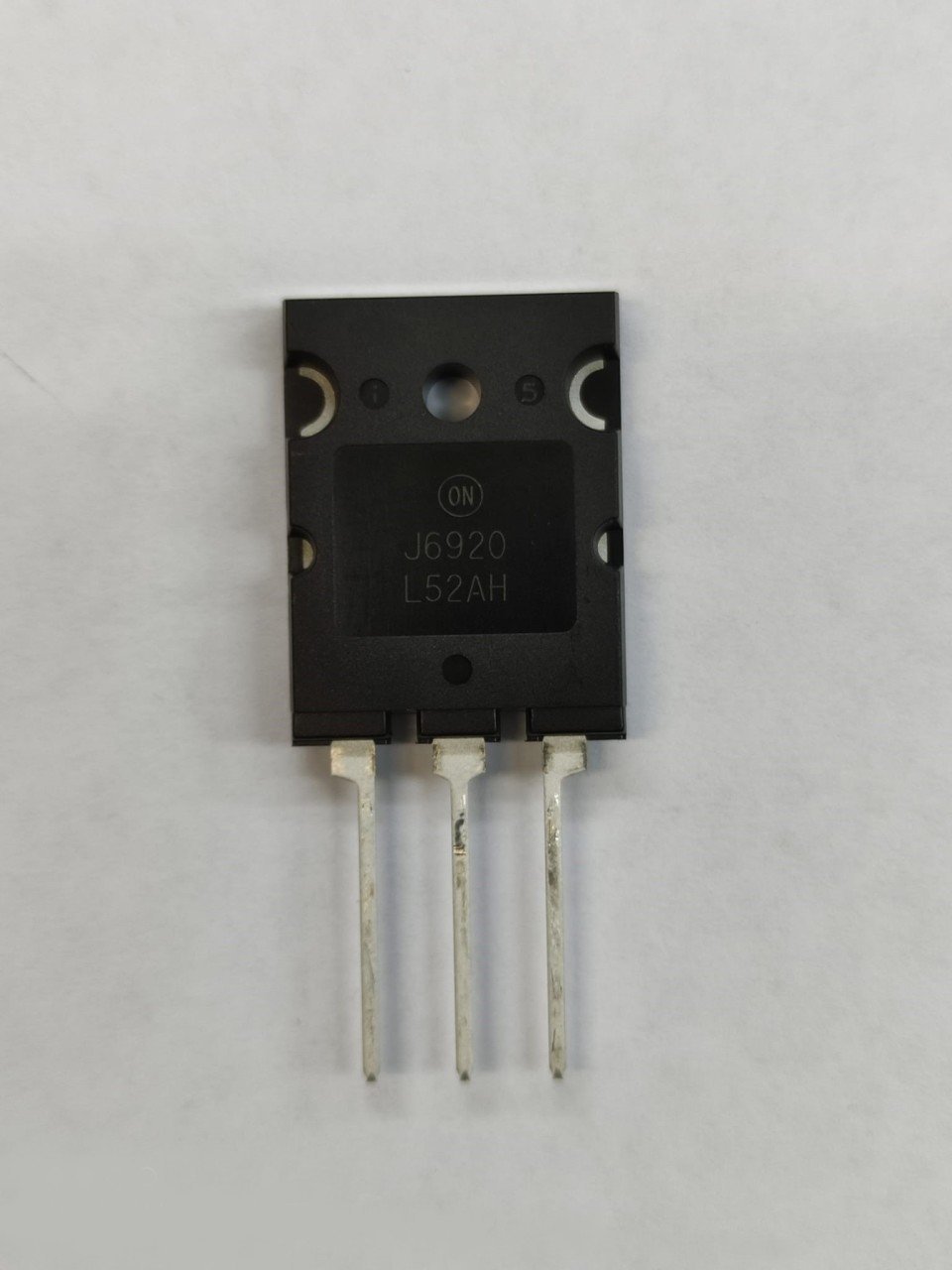 FJL6920TU - (J6920)   TO-264   800V 20A 200W   NPN TRANSISTOR