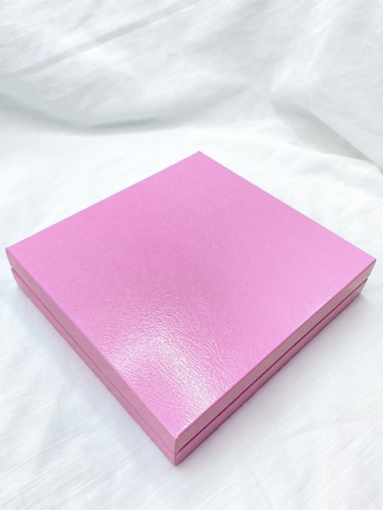 24 Yuvalı Madlen Çikolata Kutusu Pembe