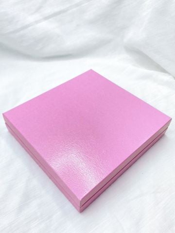 24 Yuvalı Madlen Çikolata Kutusu Pembe