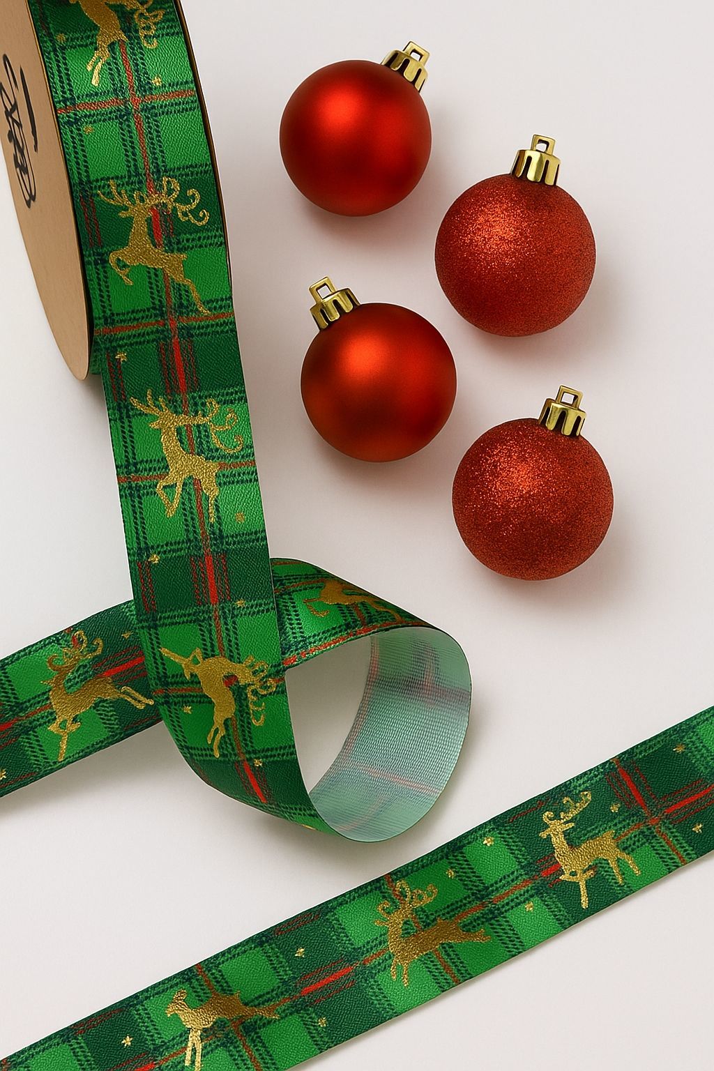 Gold Geyik Desenli Yılbaşı Ekose Kurdele 10 metre 2.5 cm Yeşil
