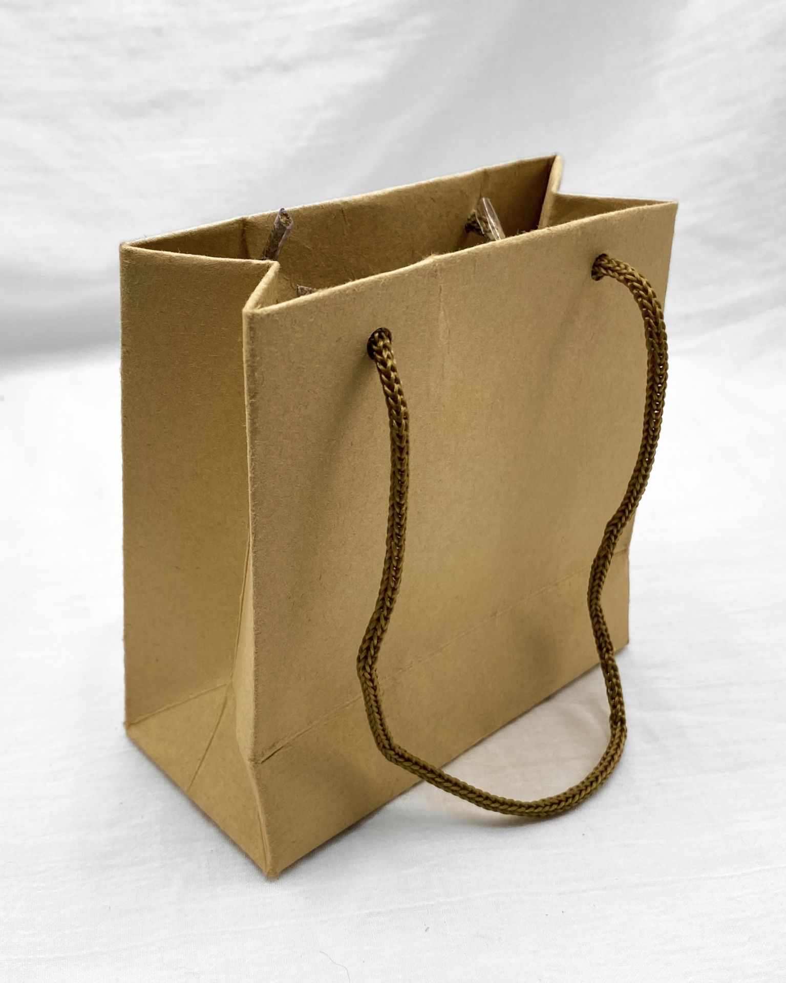 11 x 4 x 11 İp Saplı Karton Çanta (50 adet) Kraft