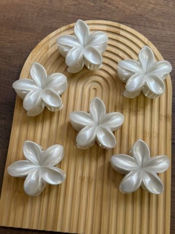 Sedefli Beyaz Lotus Toka 8cm (12adet)