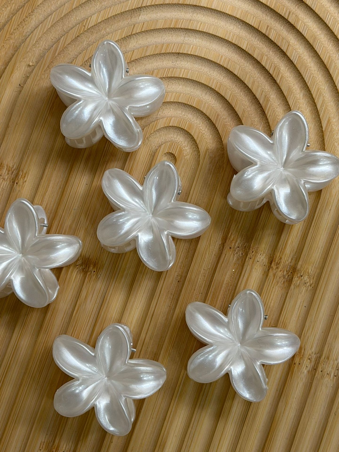 5 Cm Sedefli Beyaz Lotus Toka (12adet )