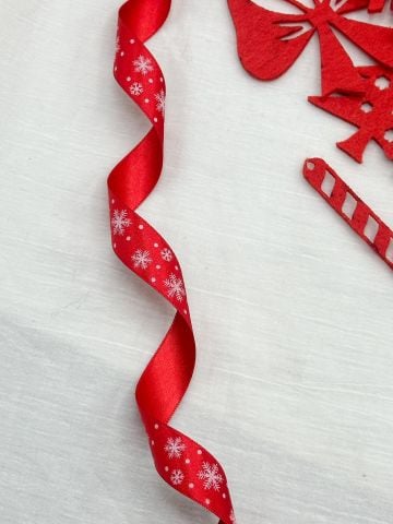 Saten Kartaneli Yılbaşı Kurdelesi 5 metre Kırmızı