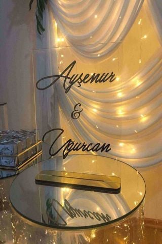 Şeffaf Masaüstü İsimlik Pleksi 25x19cm