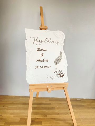 Şövale Ahşap Karşılama Panosu Pleksisi