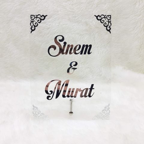 Kare Köşe Süslü Masaüstü İsimlik Pleksi 25x20cm