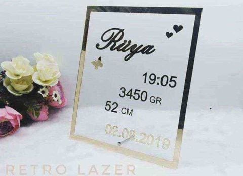 Şeffaf Kalp Süslü Masaüstü İsimlik Pleksi 30x25cm
