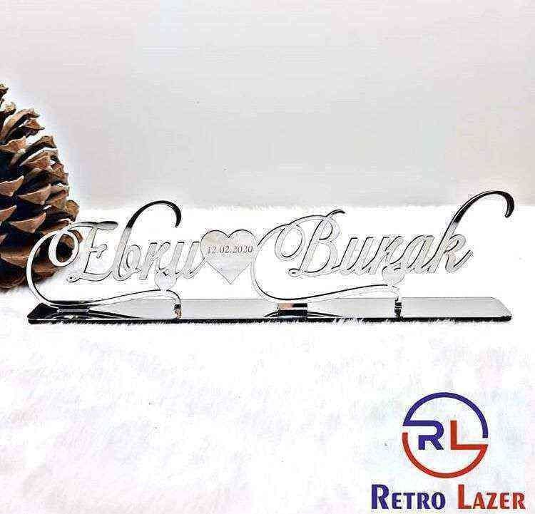 6 Ortası Kalpli Masaüstü İsimlik Pleksi 30x10cm