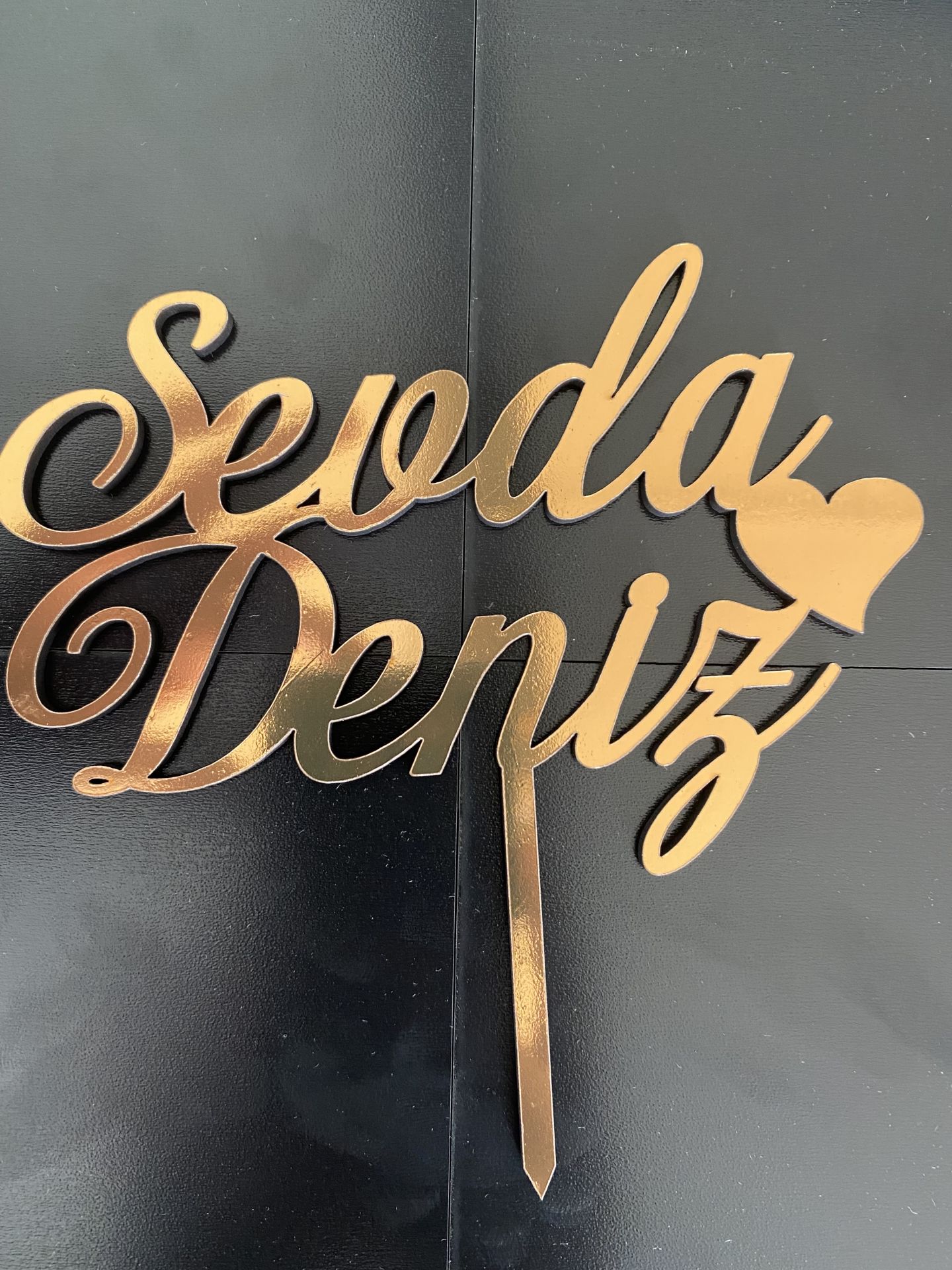 Kalp Süslü Detaylı Pasta Pleksisi 15cm