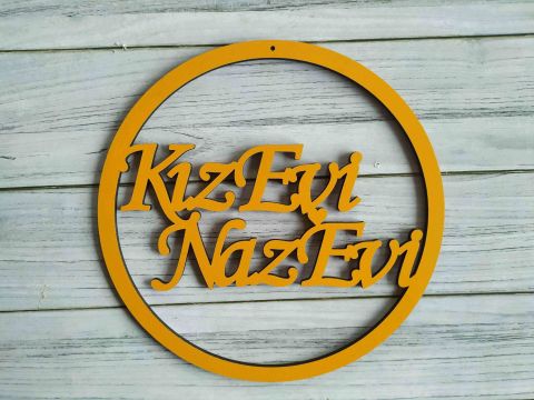 Kız Evi Naz Evi' Ahşap Kapı Süsü Pleksi 30cm