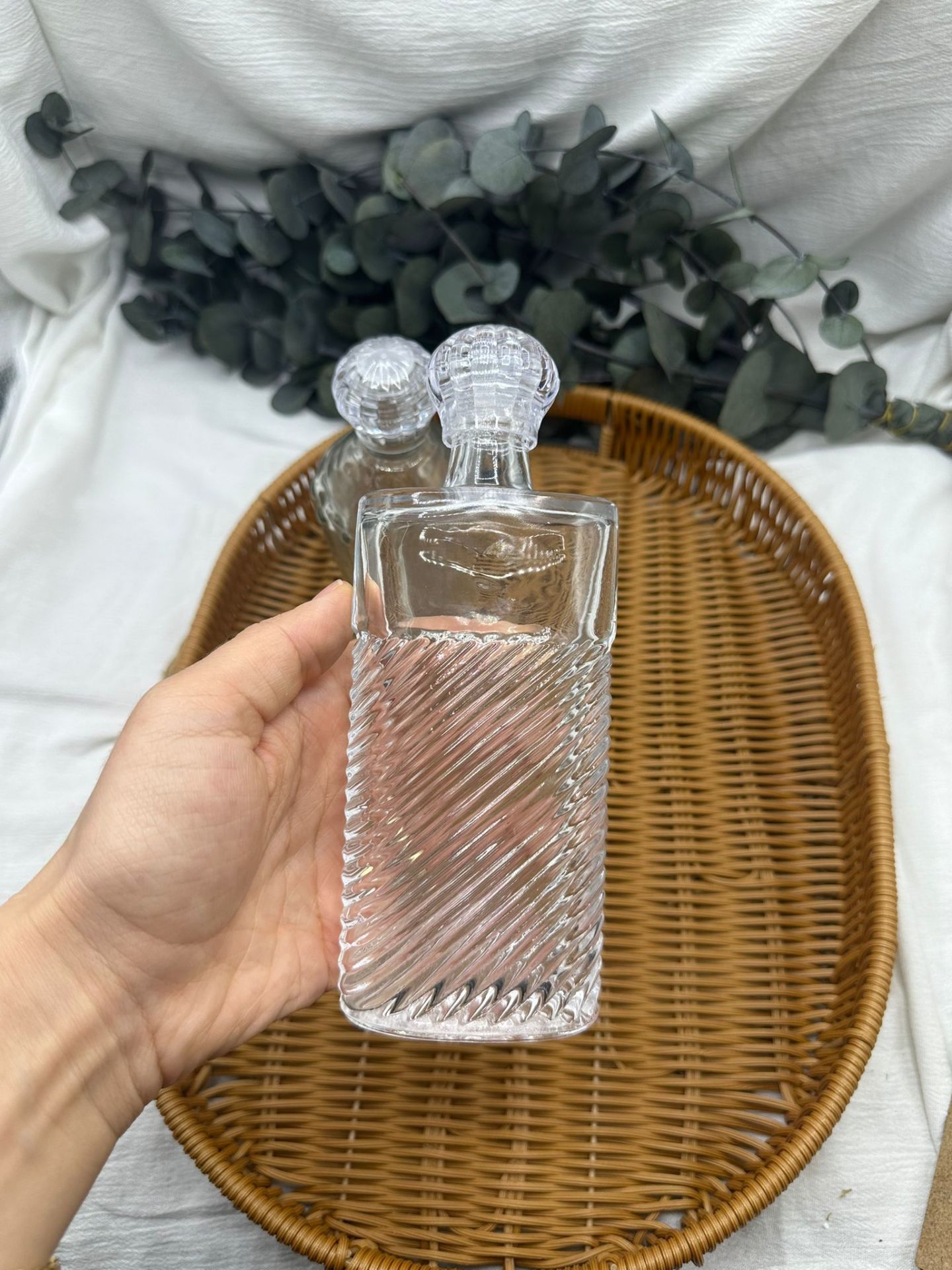 Kristal Kapaklı Kolonya Şişesi 250 ml Kare 1