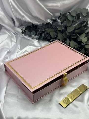 24 Yuvalı Çikolata  Kutusu Pembe