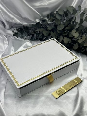 24 Yuvalı Çikolata  Kutusu Beyaz