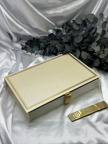 24 Yuvalı Çikolata  Kutusu Krem