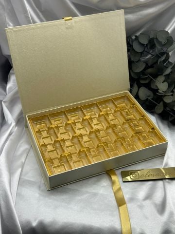 24 Yuvalı Çikolata  Kutusu Krem