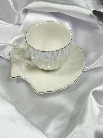 Söz Kahve Fincanı İstiridye