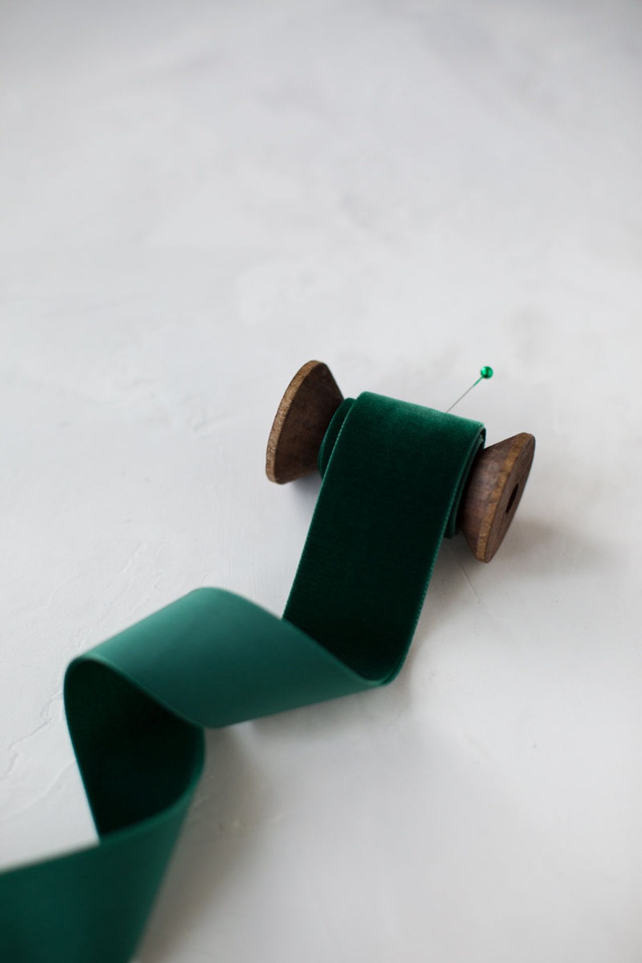 3cm Kadife Kurdele - 5m Zümrüt Yeşili