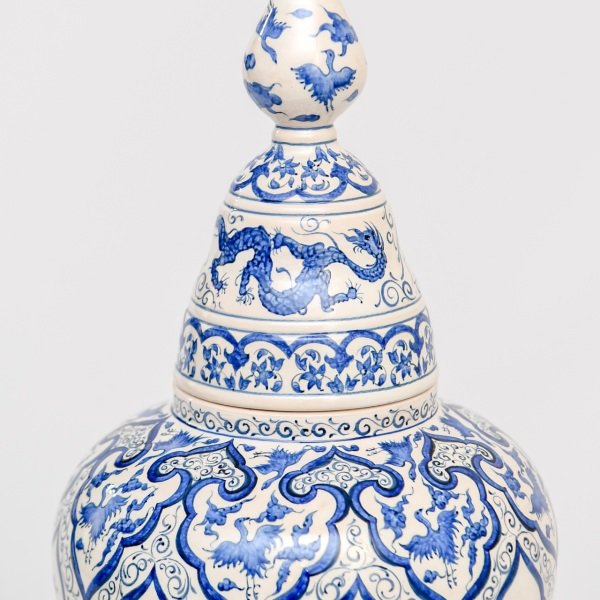 Mavi İşlemeli Çini Vazo
