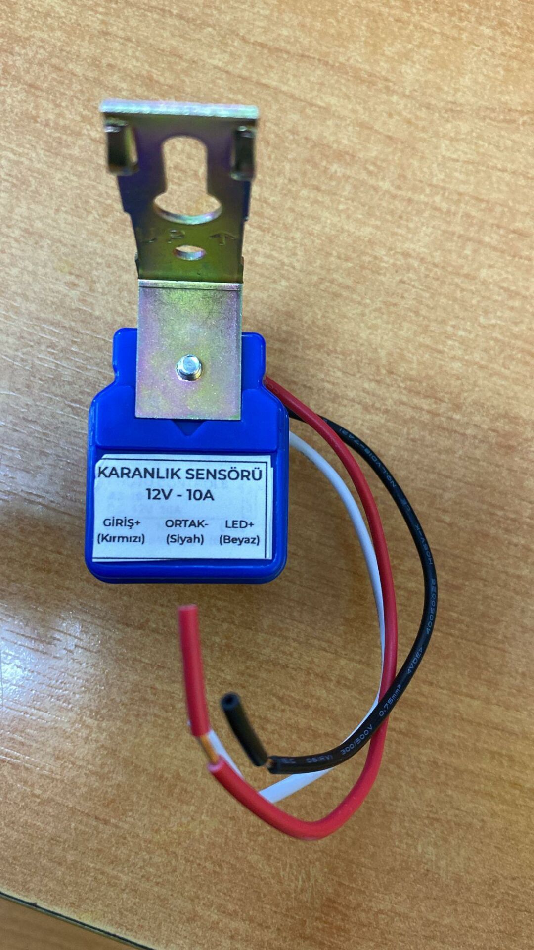 GECE GÜNDÜZ KARANLIK SENSÖRÜ 12 VOLT 10 AMPER
