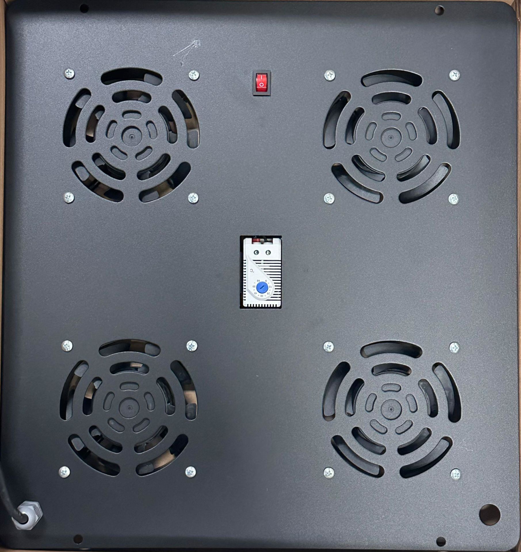 RACK KABİN FAN MODÜLÜ 4 LÜ TERMOSTATLI ÖLÇÜLER 43x46
