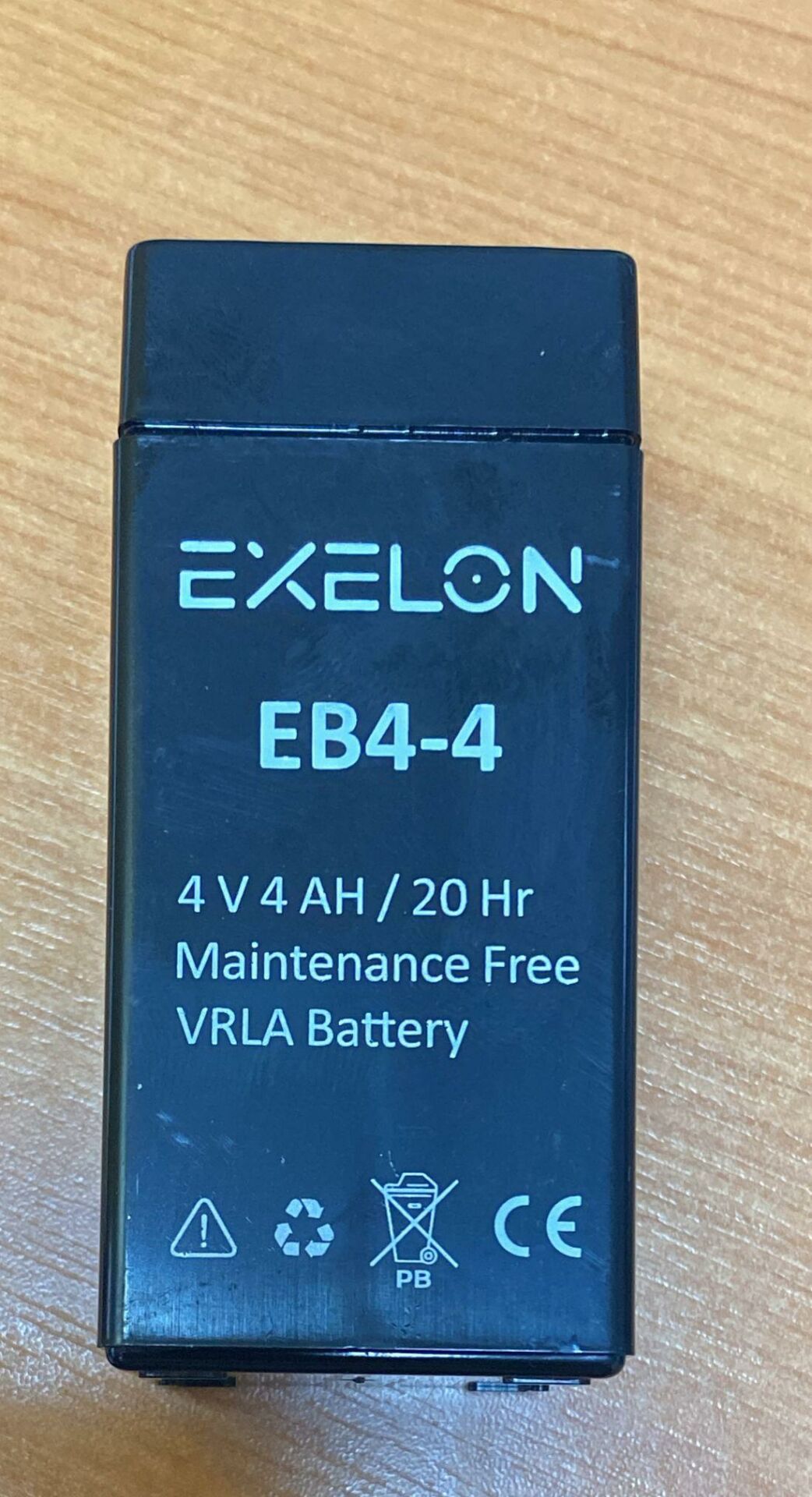 4 VOLT 4 AMPER AKÜ EXELON-ÖLÇÜLER 45*45*10 mm.460 GRAM