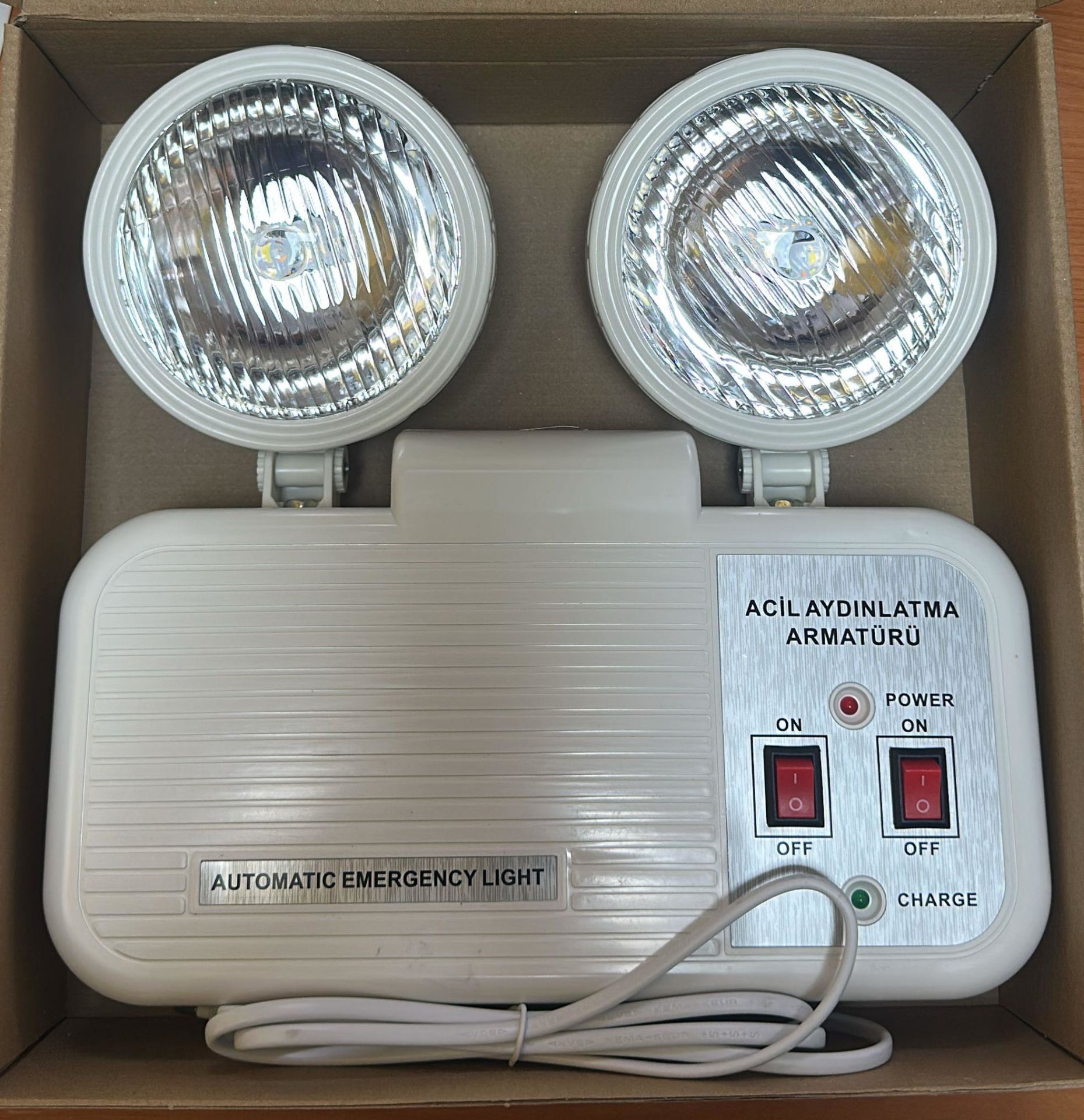 ACİL AYDINLATMA ARMATÜRÜ 2X3 WATT BEYAZ - 3 SAAT PİL ÖMRÜ