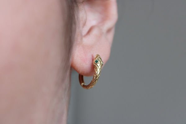 Nagini Altın Tasarım Küpe