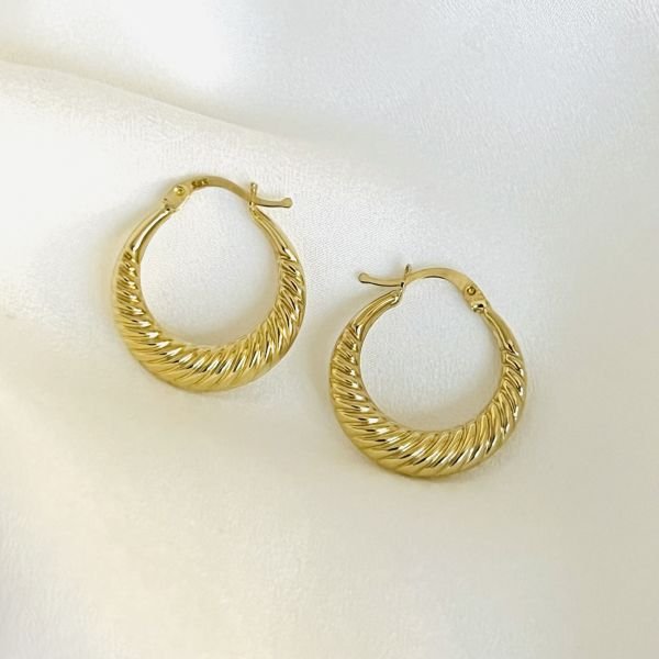 İnce Midye Altın Tasarım Küpe