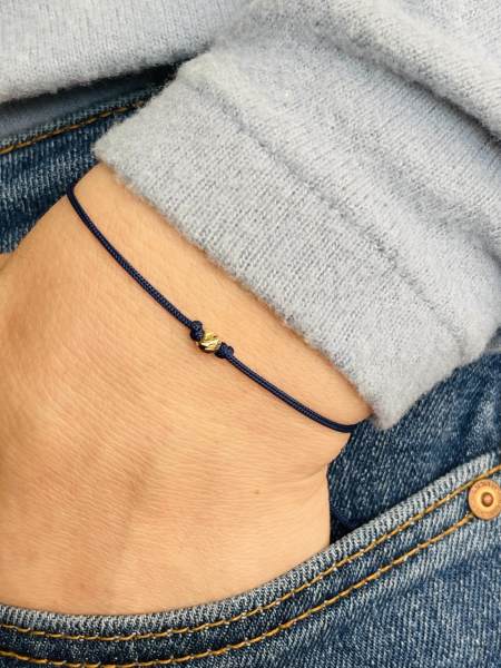 Kalemli Küçük Top Altın İp Bileklik