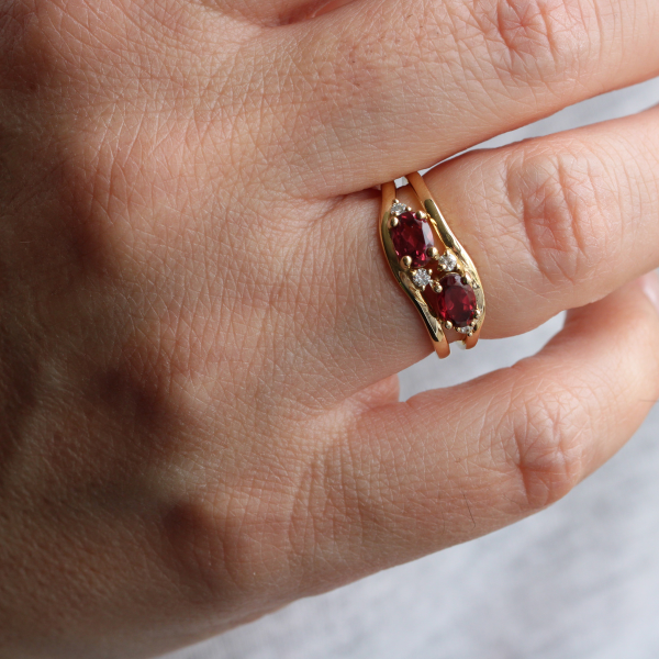 Garnet Taşlı Pırlanta Yüzük