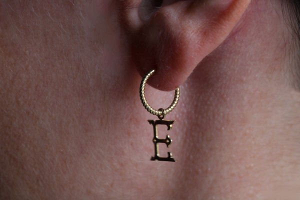 E Harf Burgu Halka Küpe