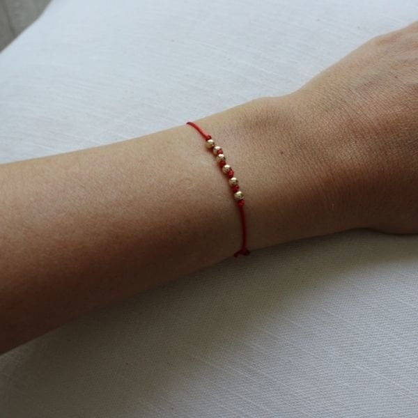 Altıncı His İp Bileklik