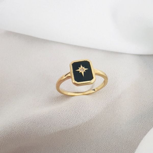 Minerva Siyah Mineli Yüzük