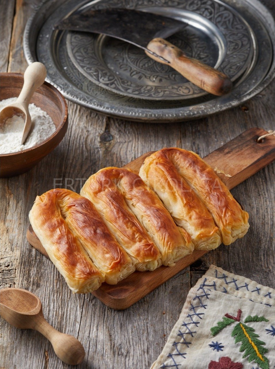 UNANA KIYMALI ÇATAL BÖREK 100 GR